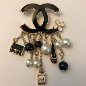 ✨ Chanel Brooch ✨ (copy)